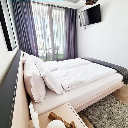 Azure Luxury Sky Apartament Skopje