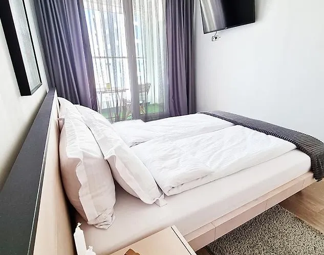 Azure Luxury Sky Apartamento Escópia